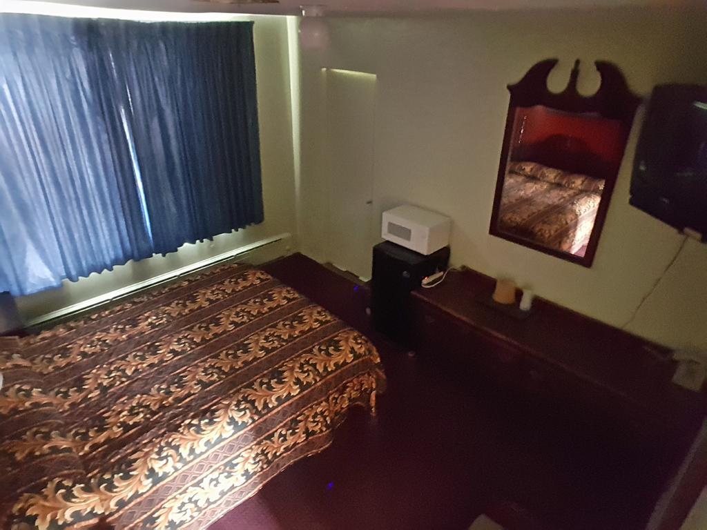 Travelers Motel Elko Habitación foto
